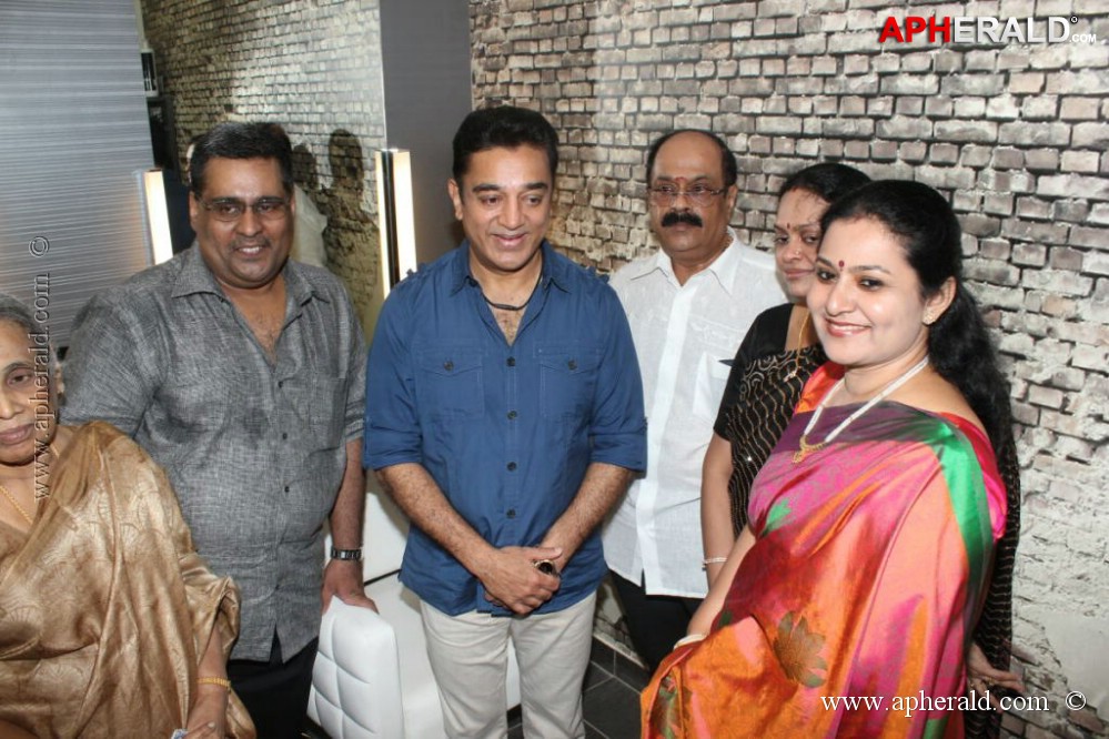 Kamal Haasan Launches 4th Bounce Style Lounge