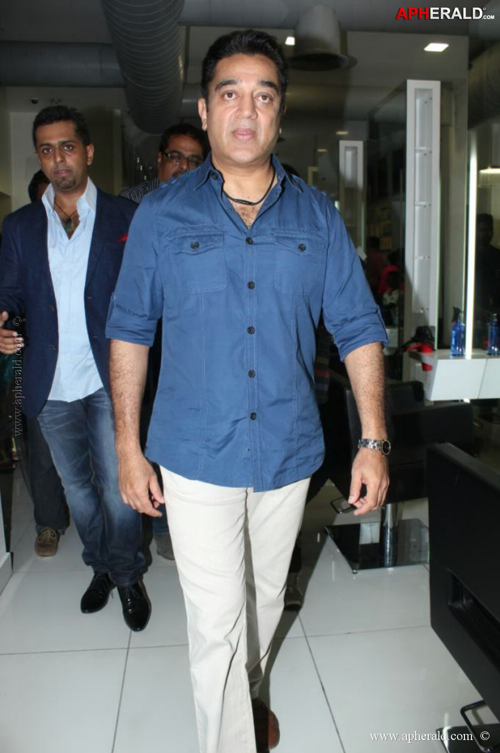 Kamal Haasan Launches 4th Bounce Style Lounge