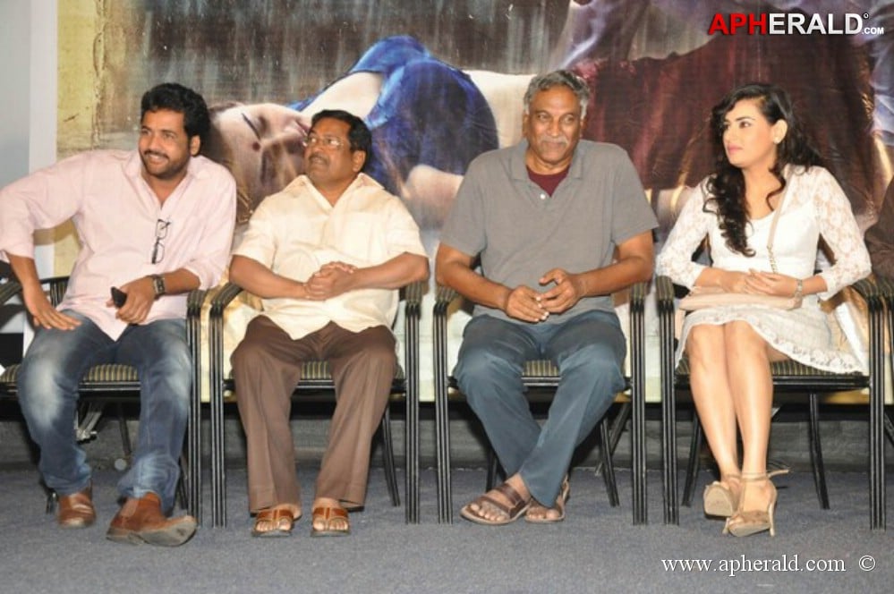 Kamalatho Naa Prayanam Trailer