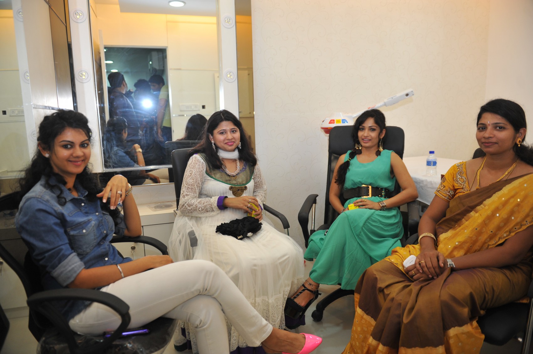 Kamna Jethamalani ,Madhavi Latha Launches Naturals Salon