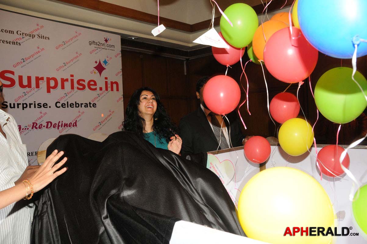 Kamna Jethmalani Launch Gift Surprise