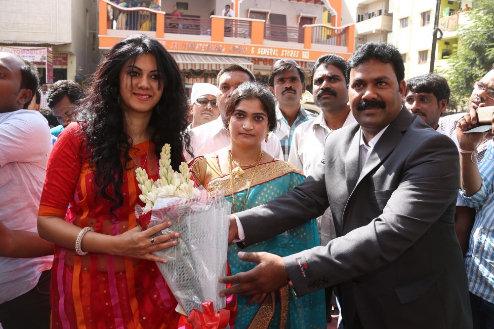 Kamna Jethmalani Launches GC Hypermart