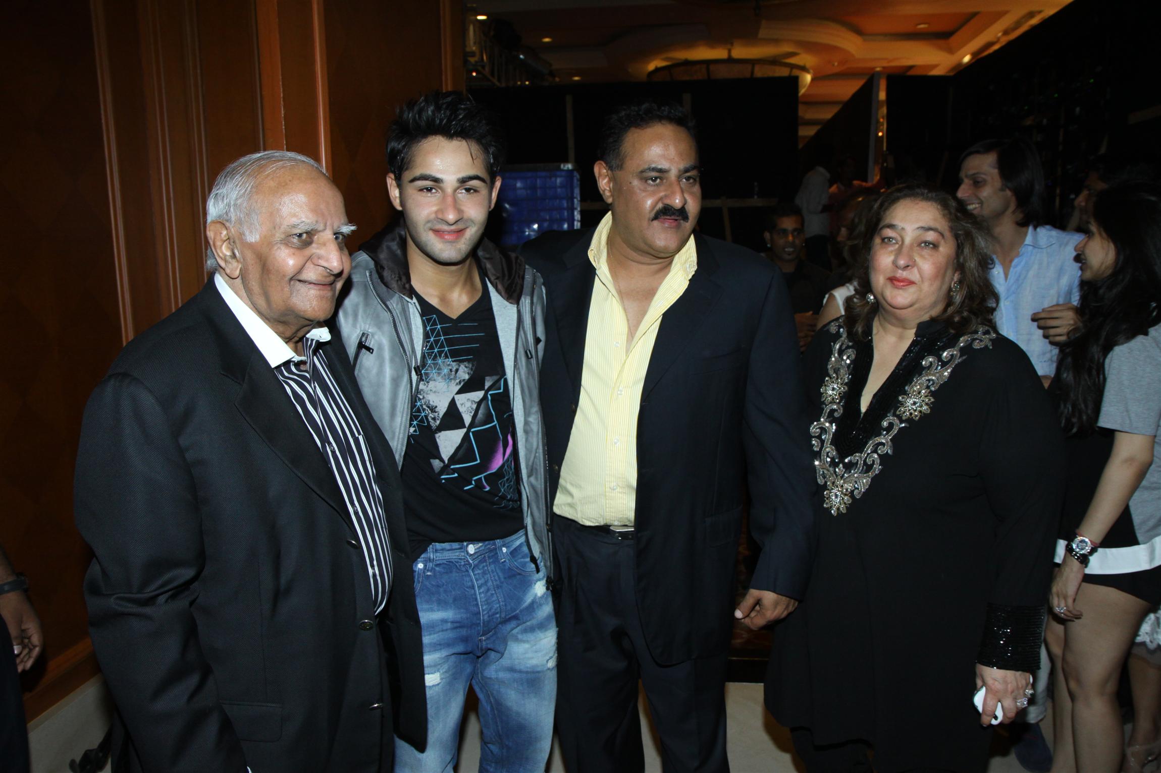 Kapoor Family At AR Rahman Music Concert For Lekar Hum Deewana Dil
