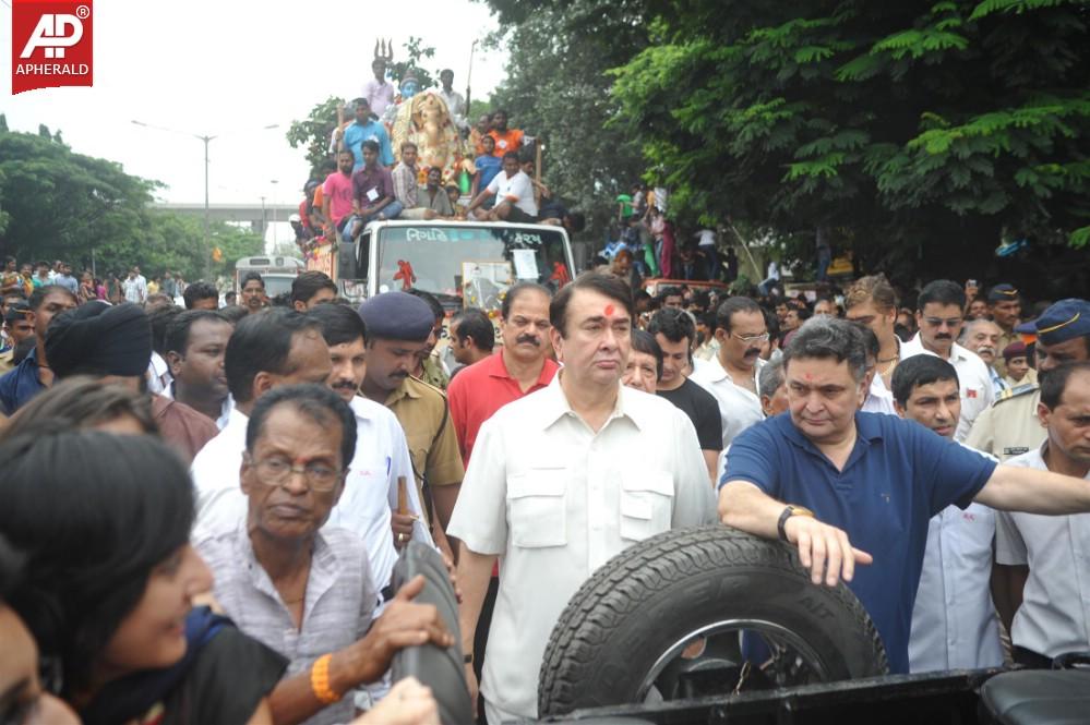 Kapoor Family At Ganesh Visarjan Of RK Studios