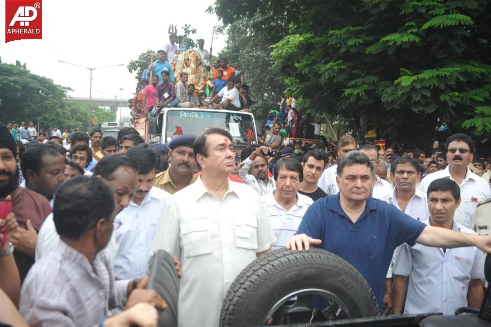 Kapoor Family At Ganesh Visarjan Of RK Studios