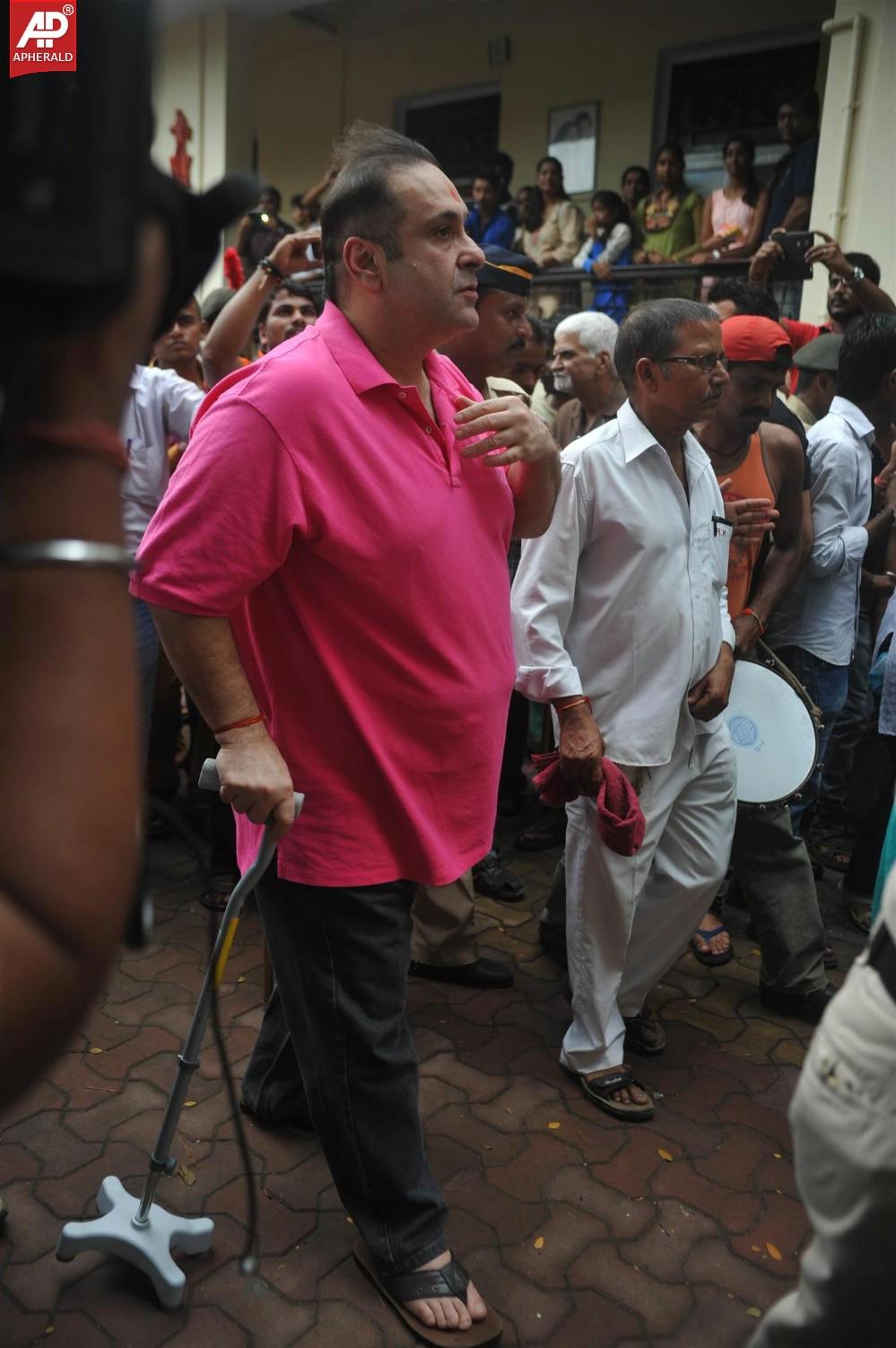 Kapoor Family At Ganesh Visarjan Of RK Studios