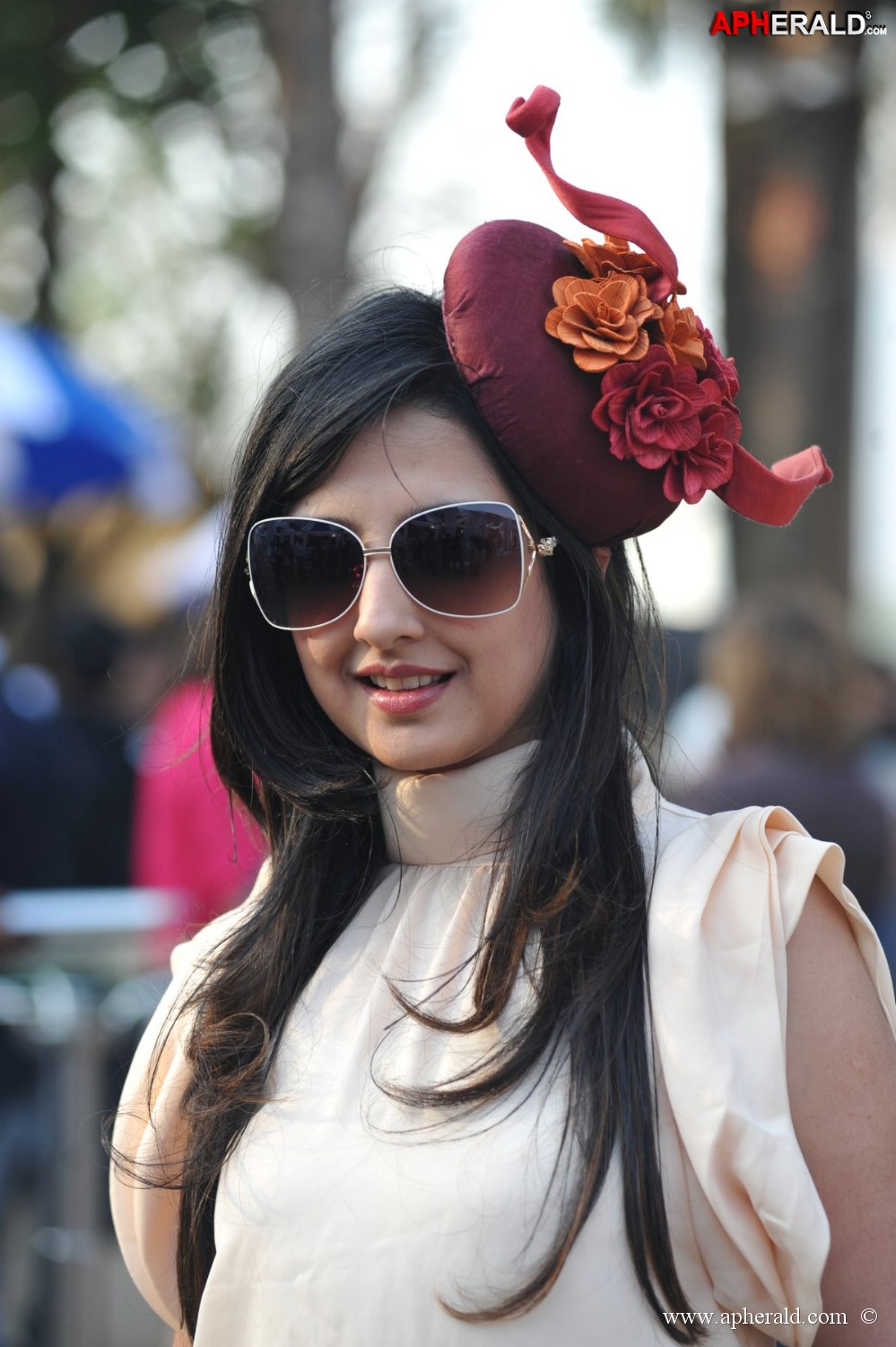 Kareena Kapoor at the MID DAY TROPHY