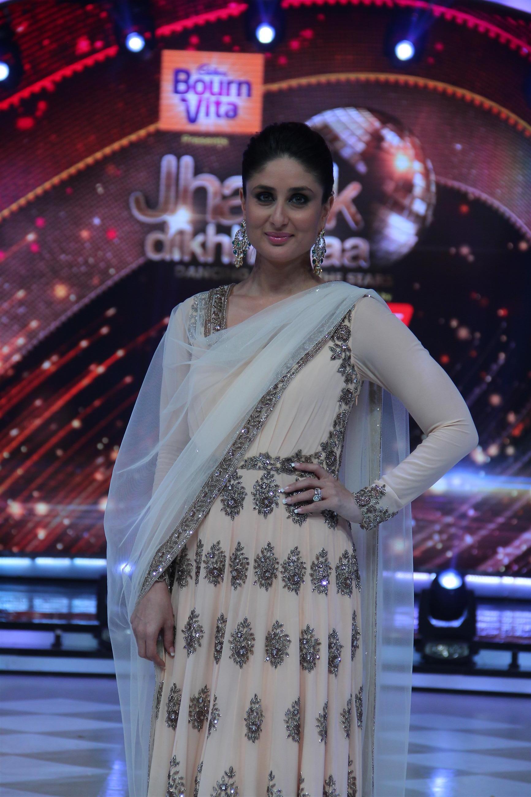 Kareena Kapoor Promotes Singham Returns