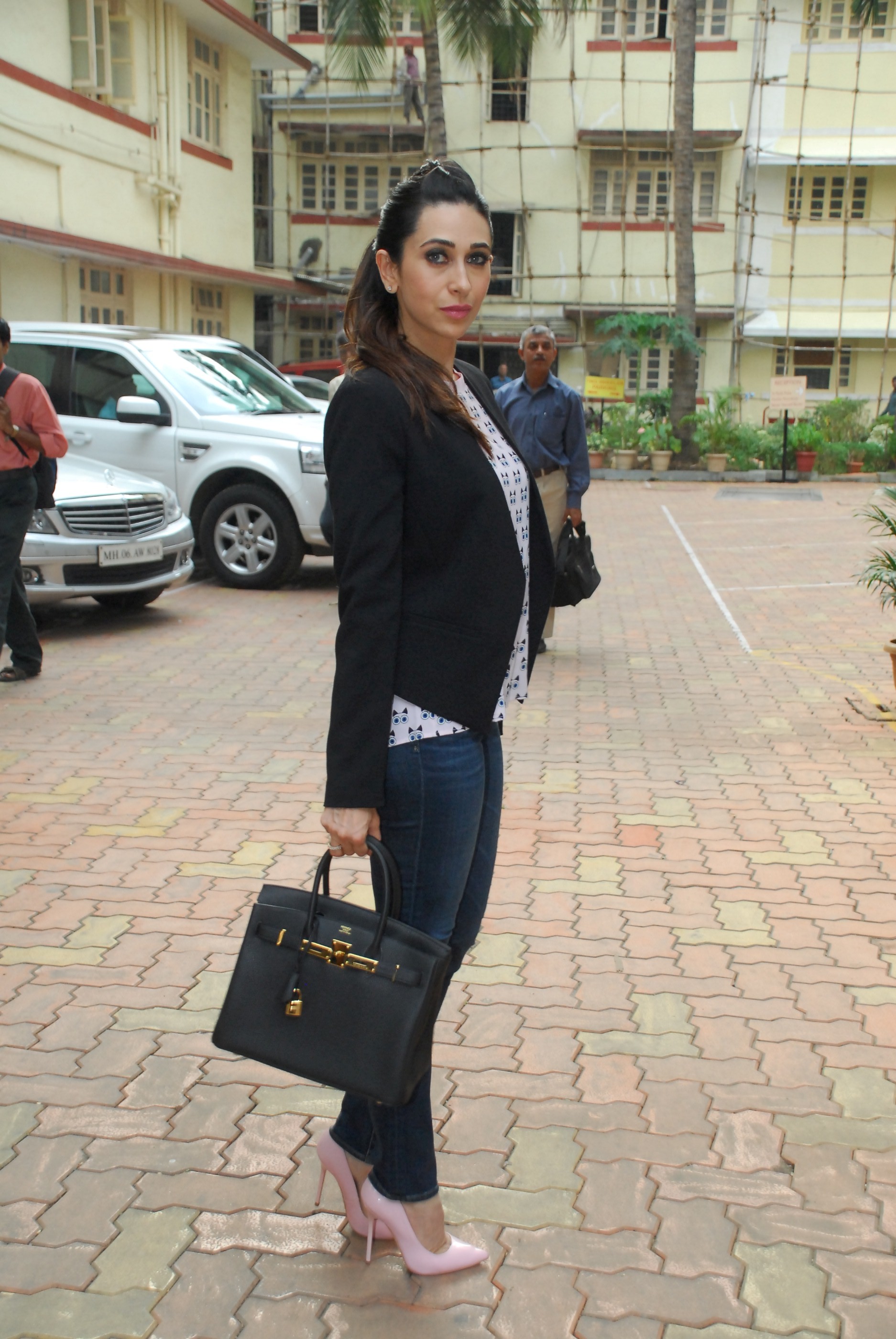 Karishma Kapoor at The Way Ahead Book Launch
