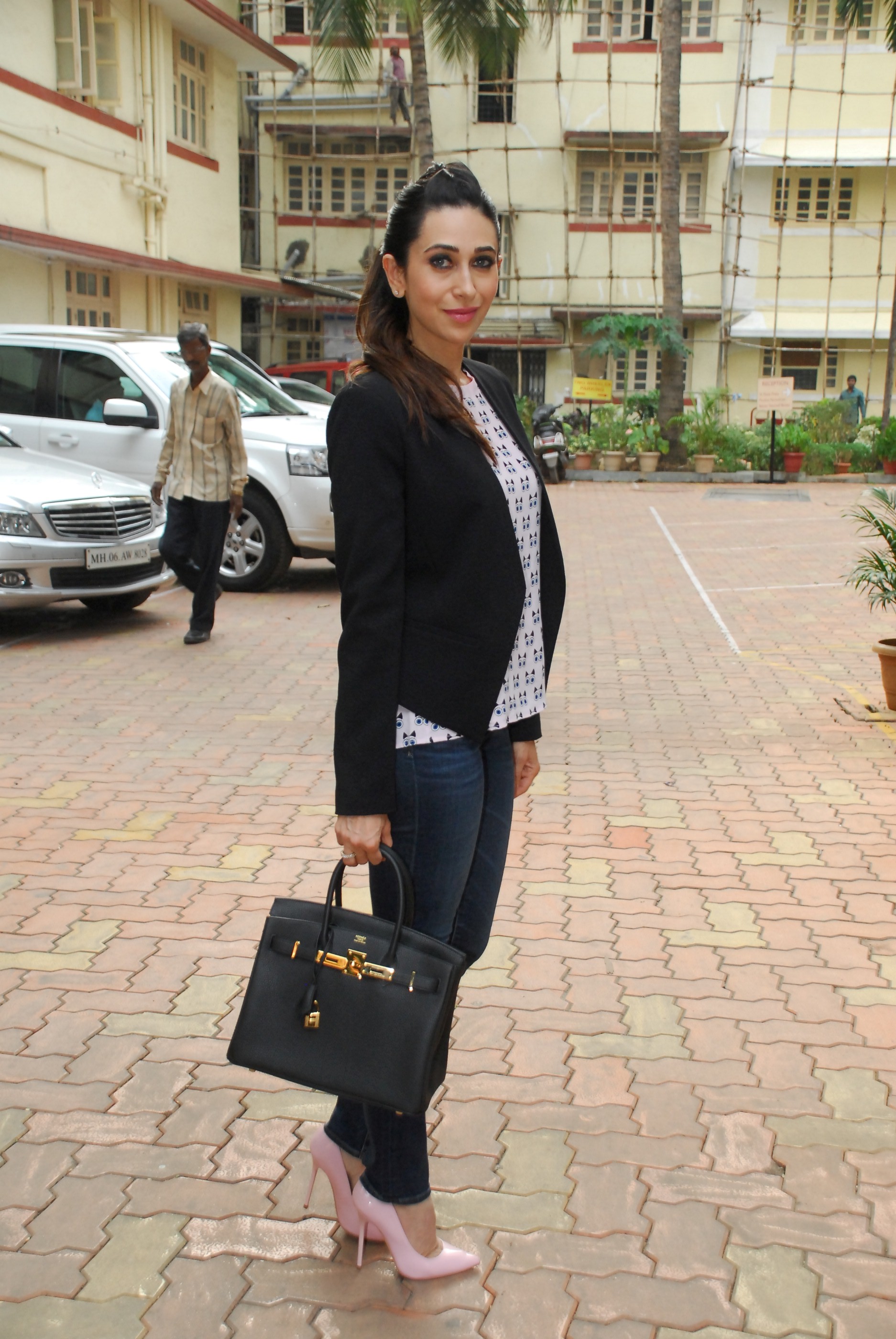 Karishma Kapoor at The Way Ahead Book Launch