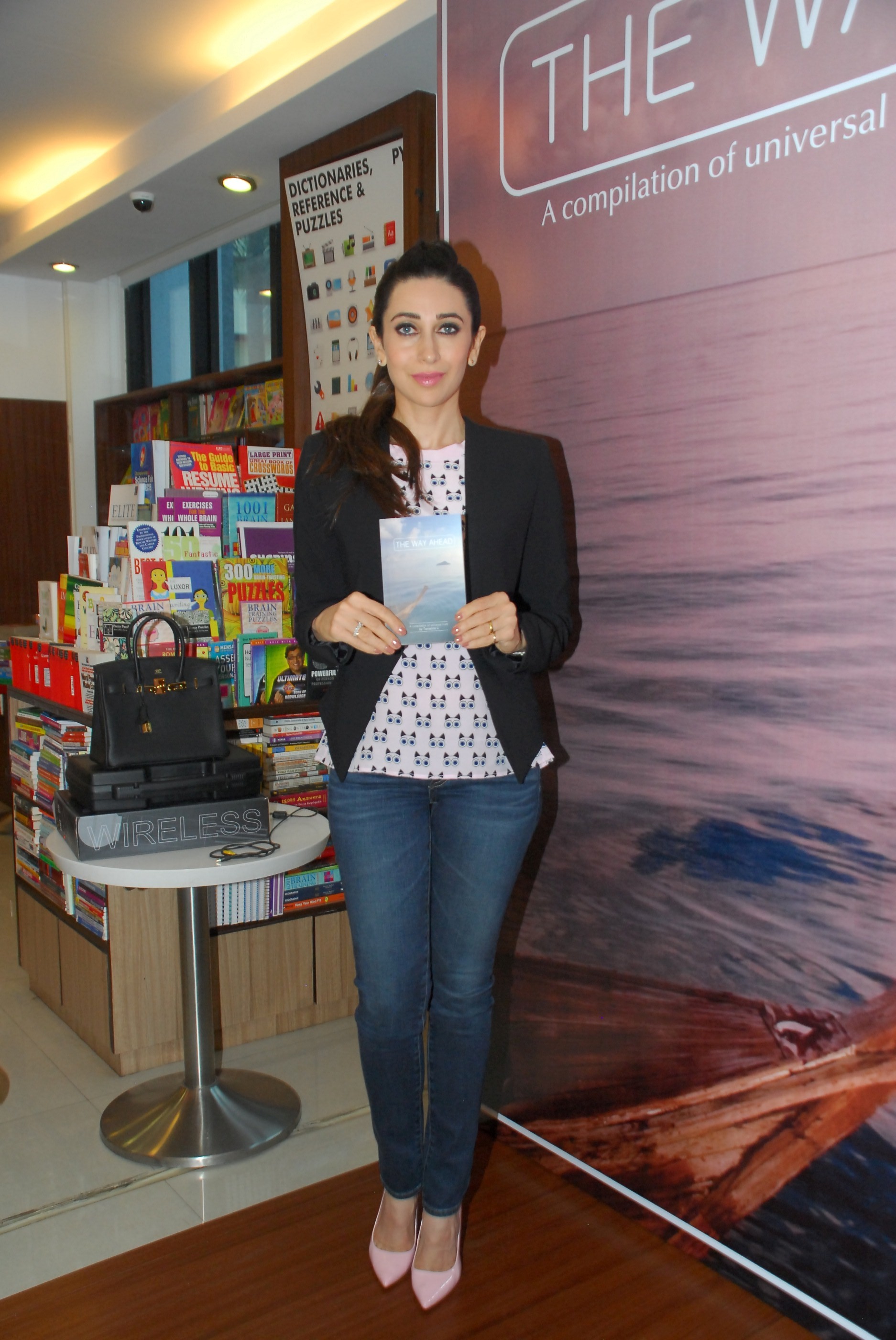 Karishma Kapoor at The Way Ahead Book Launch