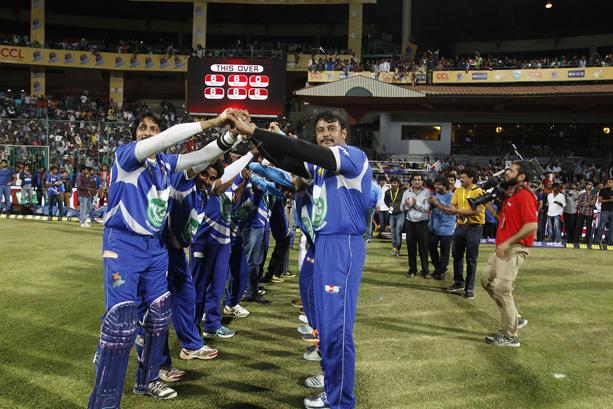 Karnataka Bulldozers Vs Bengal Tigers Match Photos