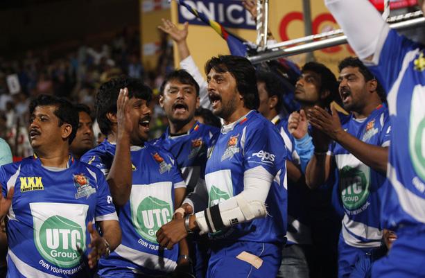 Karnataka Bulldozers Vs Bengal Tigers Match Photos