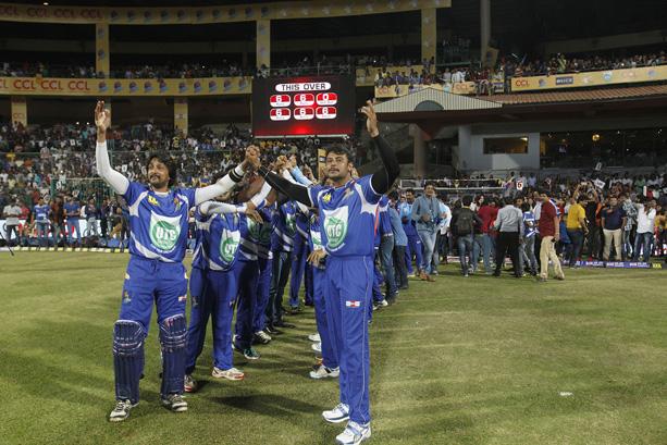Karnataka Bulldozers Vs Bengal Tigers Match Photos