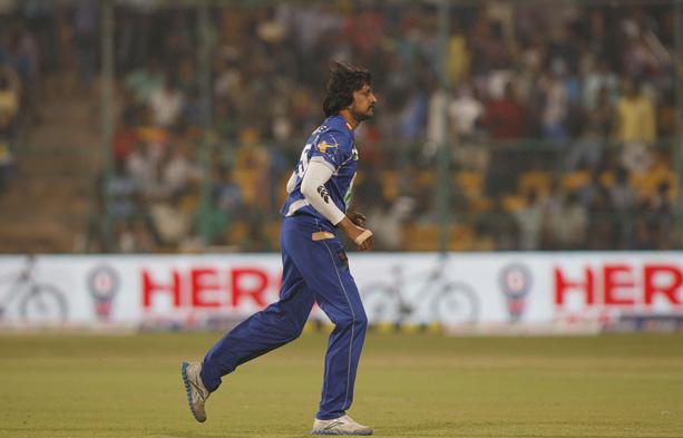 Karnataka Bulldozers Vs Bengal Tigers Match Photos