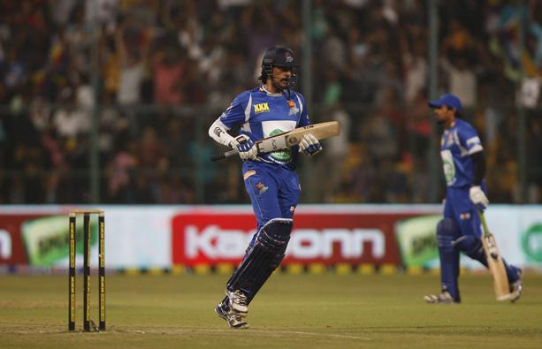 Karnataka Bulldozers Vs Bengal Tigers Match Photos