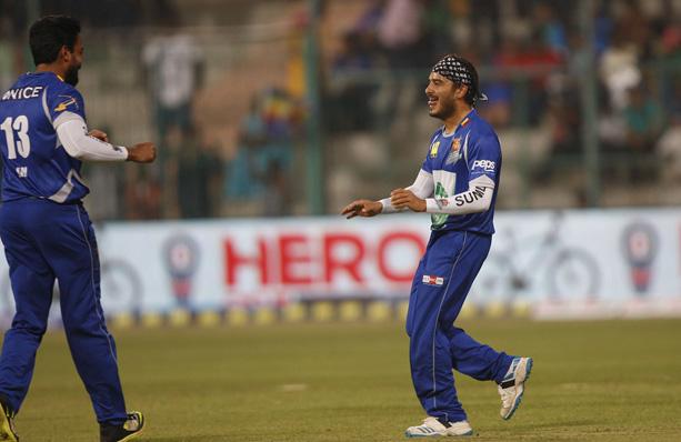 Karnataka Bulldozers Vs Bengal Tigers Match Photos