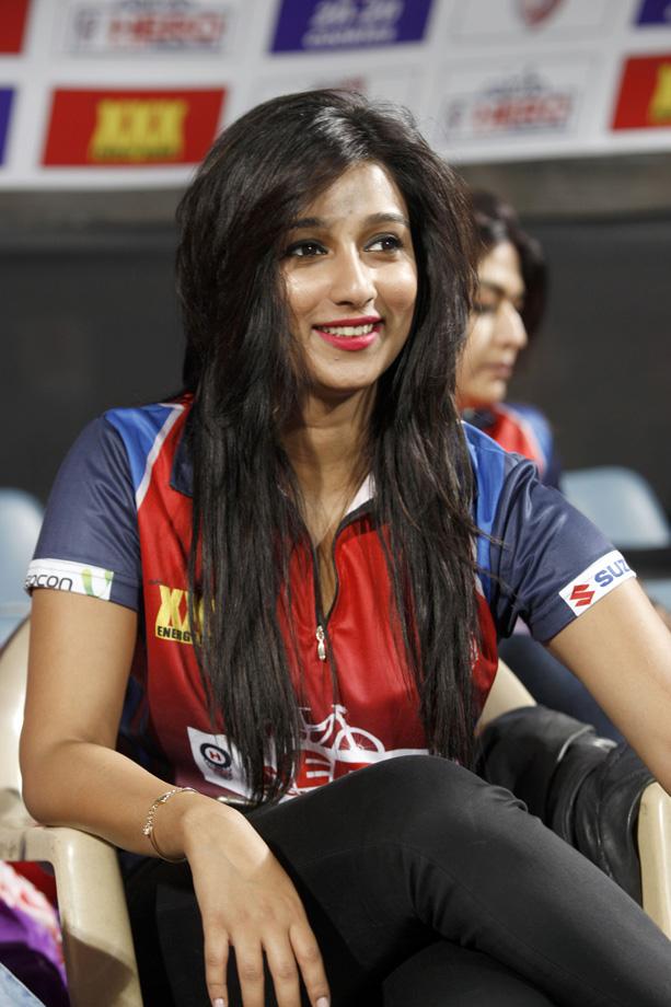 Karnataka Bulldozers Vs Bengal Tigers Match Photos