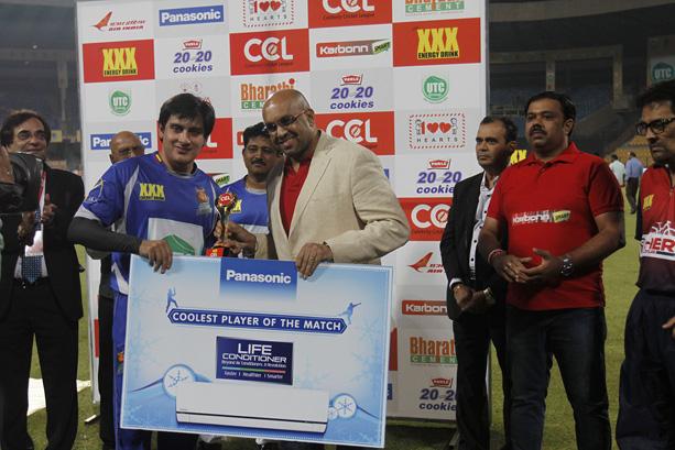 Karnataka Bulldozers Vs Bengal Tigers Match Photos