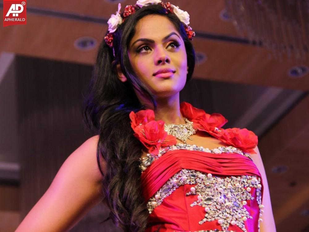 Karthika Latest Ramp Walk photos at CIF Day3