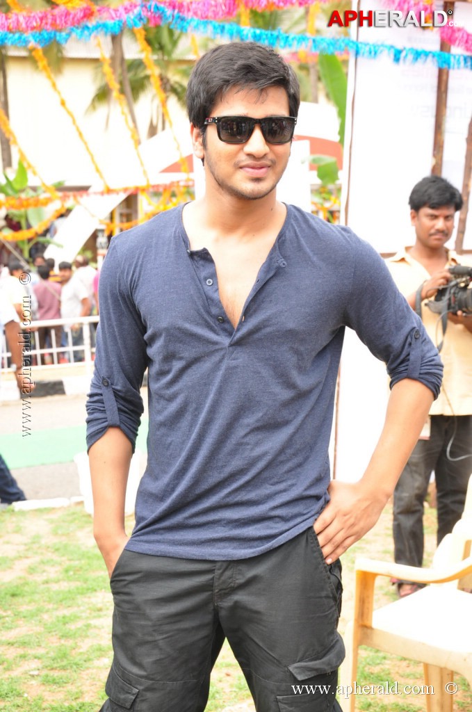 Karthikeya Movie Opening Photos