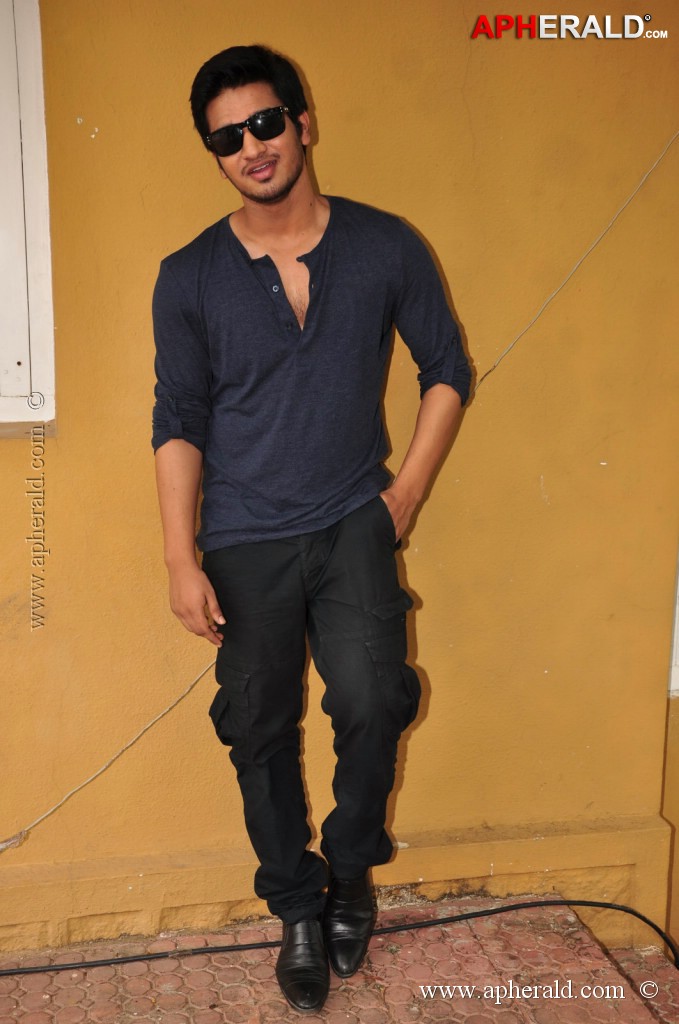 Karthikeya Movie Opening Photos