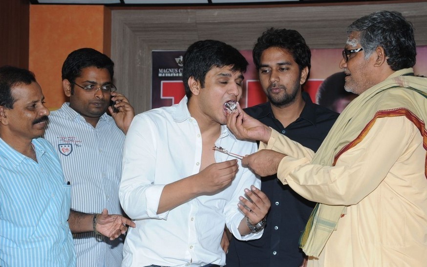 Karthikeya Success Meet