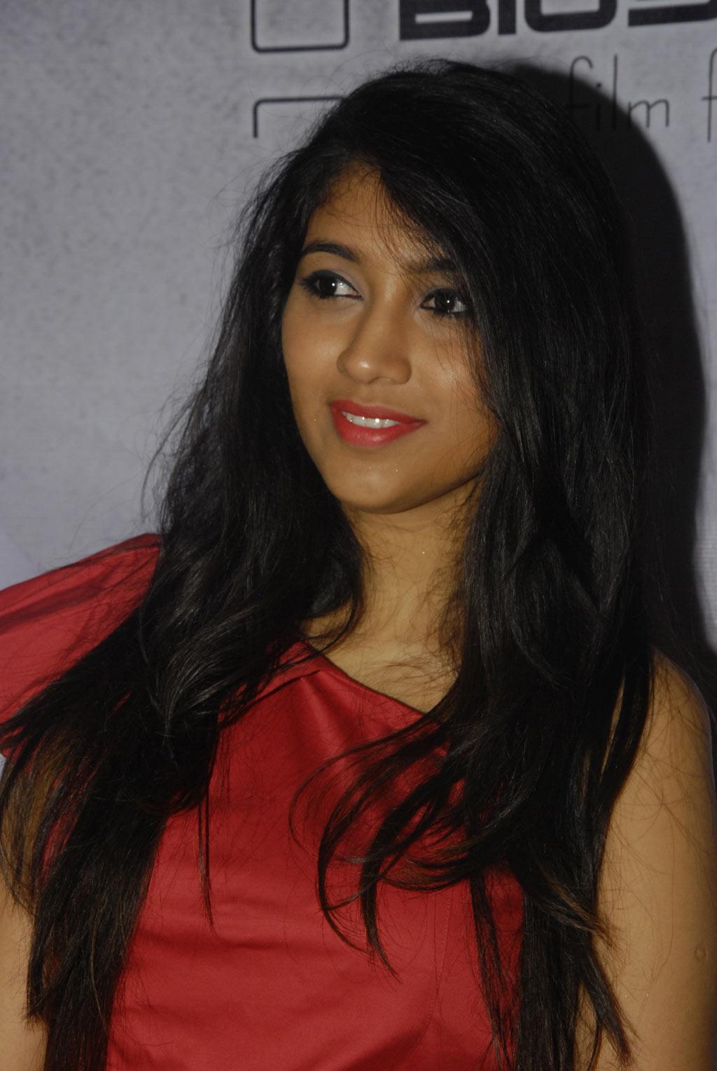 Kathai Thiraikadhai Vasanam Iyakkam Movie PM