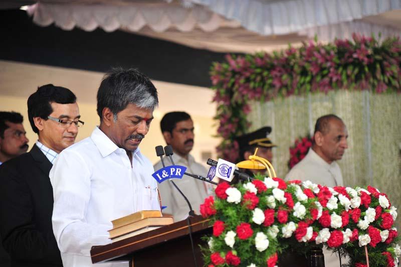 KCR sworn in as First CM