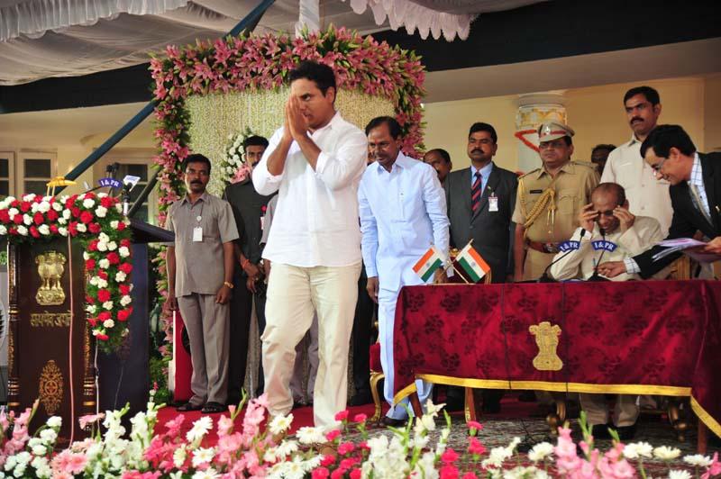 KCR sworn in as First CM