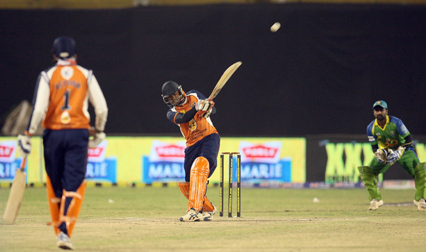 Kerala Strikers Vs Veer Marathi Match Photos