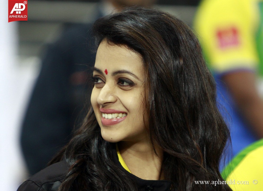 CCL 4 Kerala Strikers Vs Veer Marathi Match Pics