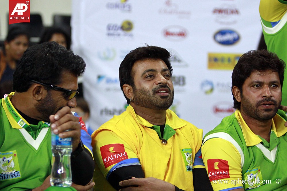 CCL 4 Kerala Strikers Vs Veer Marathi Match Pics