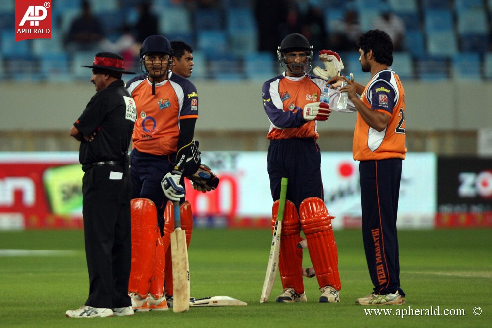 CCL 4 Kerala Strikers Vs Veer Marathi Match Pics