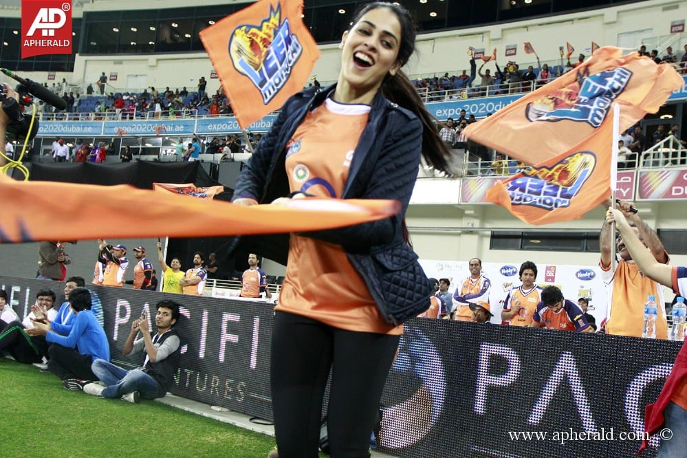 CCL 4 Kerala Strikers Vs Veer Marathi Match Pics