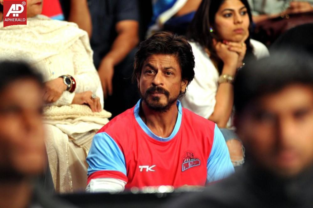 Khans n Bachchans Watch Kabaddi Match