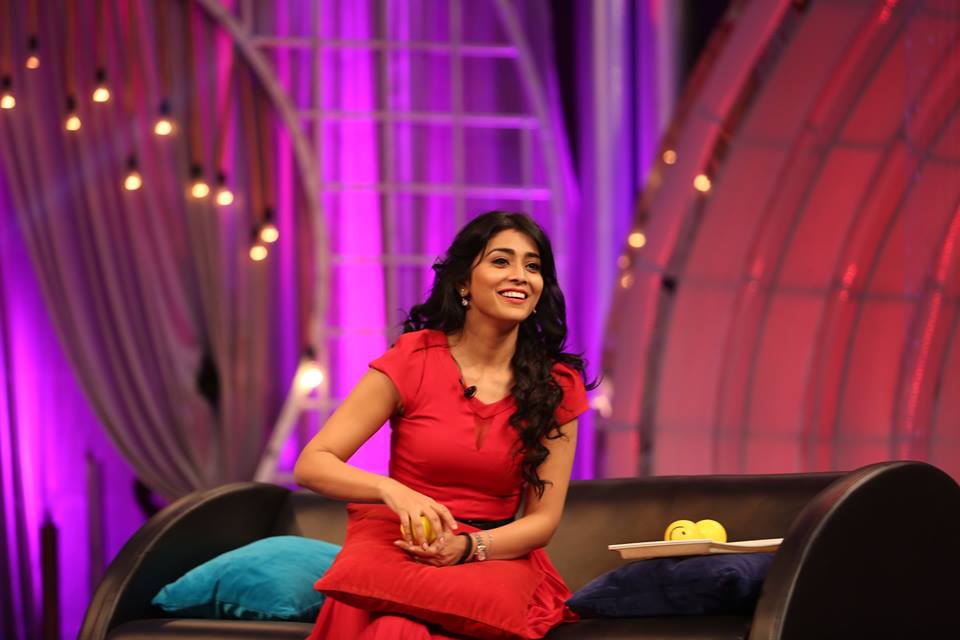 Konchem Touch Lo Unte Chepta Shriya Episode