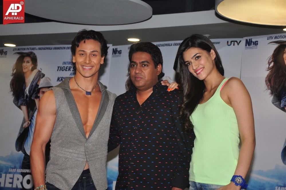 Kriti Sanon Celebrate World Dance Day