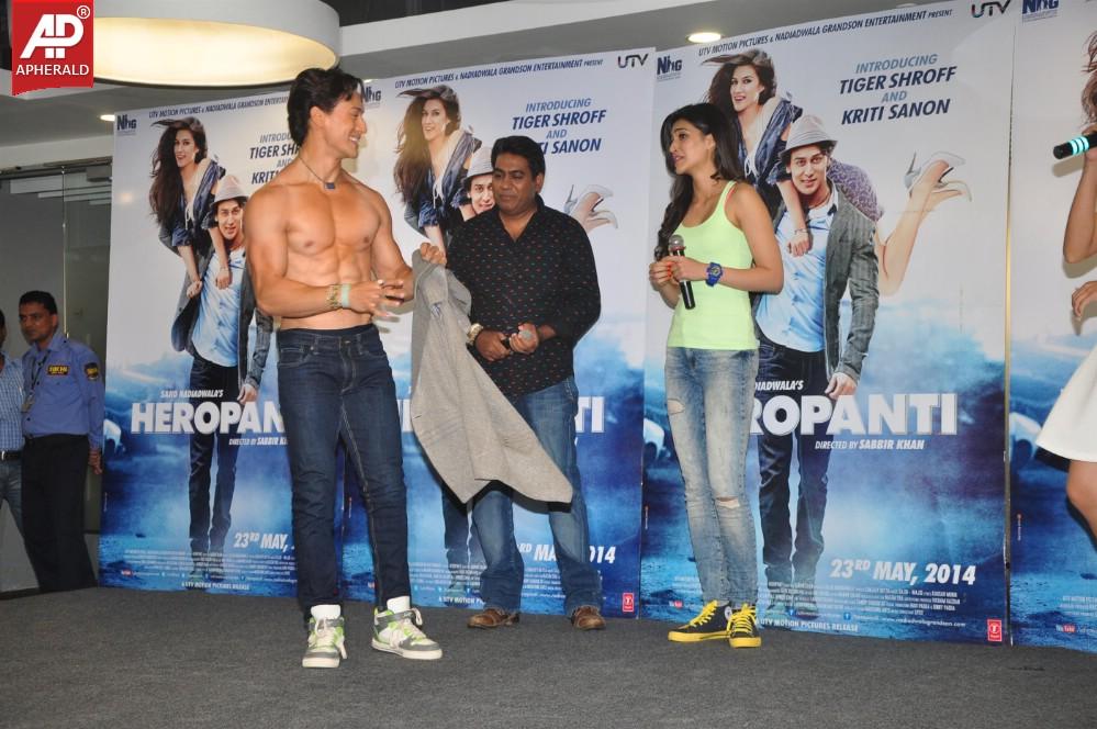 Kriti Sanon Celebrate World Dance Day