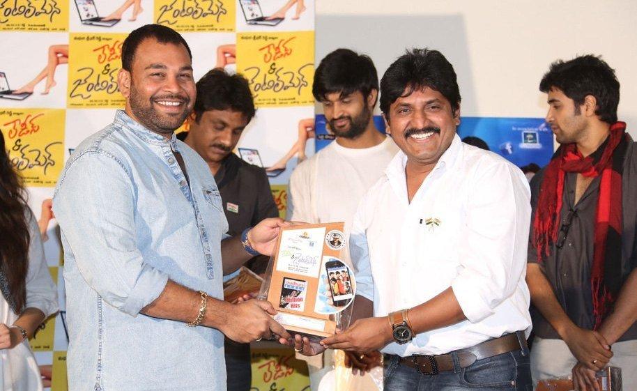 Ladies and Gentlemen Movie Platinum Disc Function