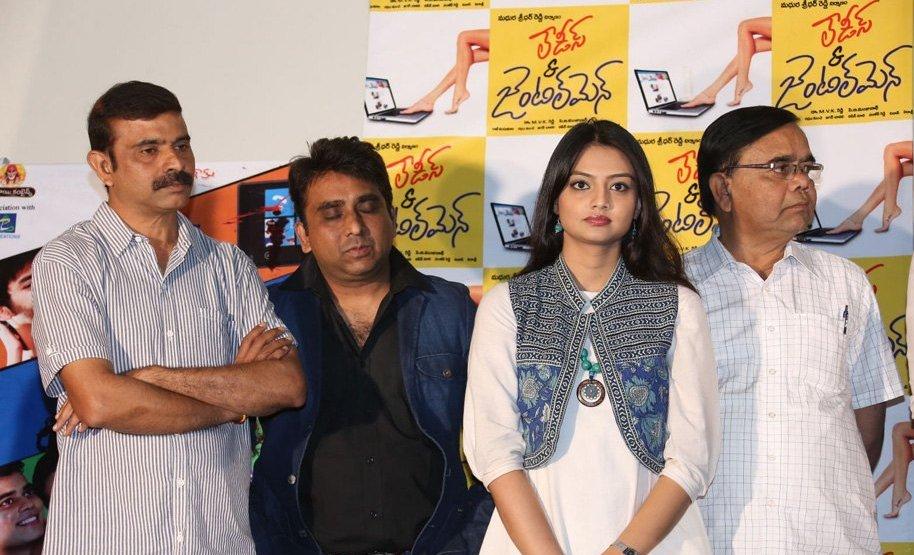 Ladies and Gentlemen Movie Platinum Disc Function