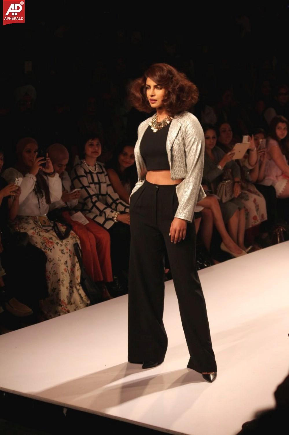 Priyanka Chopra Ramp Walks at Lakme Winter Festive 2014