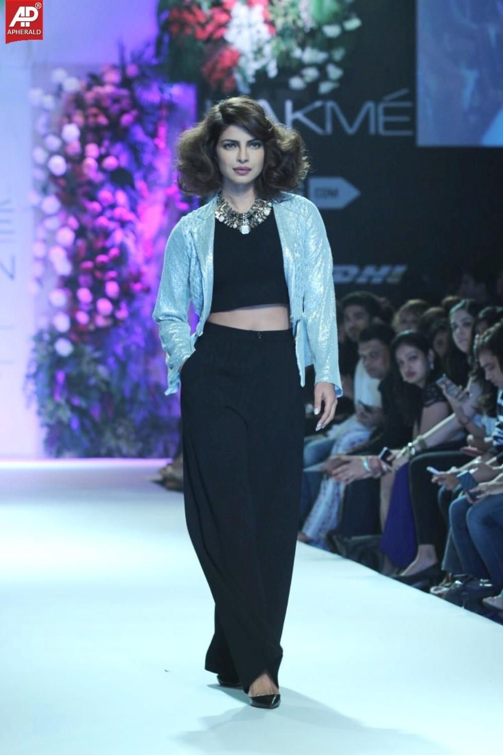 Priyanka Chopra Ramp Walks at Lakme Winter Festive 2014