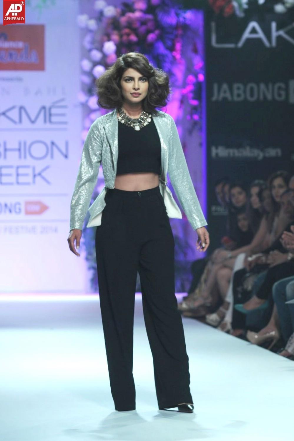 Priyanka Chopra Ramp Walks at Lakme Winter Festive 2014