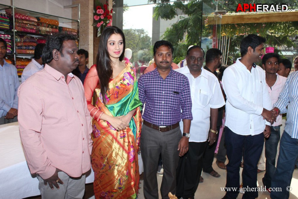 Lakshmi Rai Launches Shree Niketan Showroom