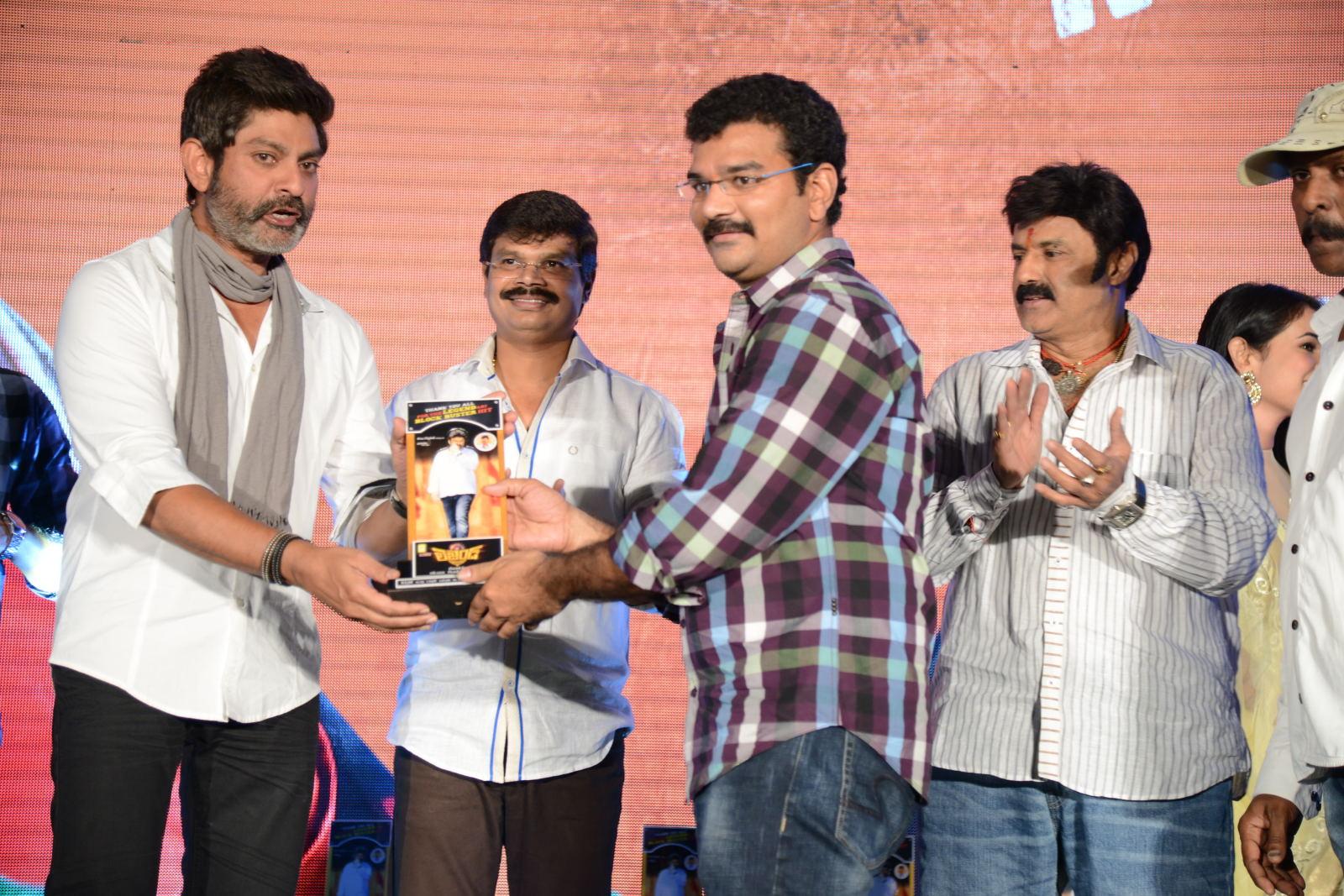 Legend Movie Success Meet 02