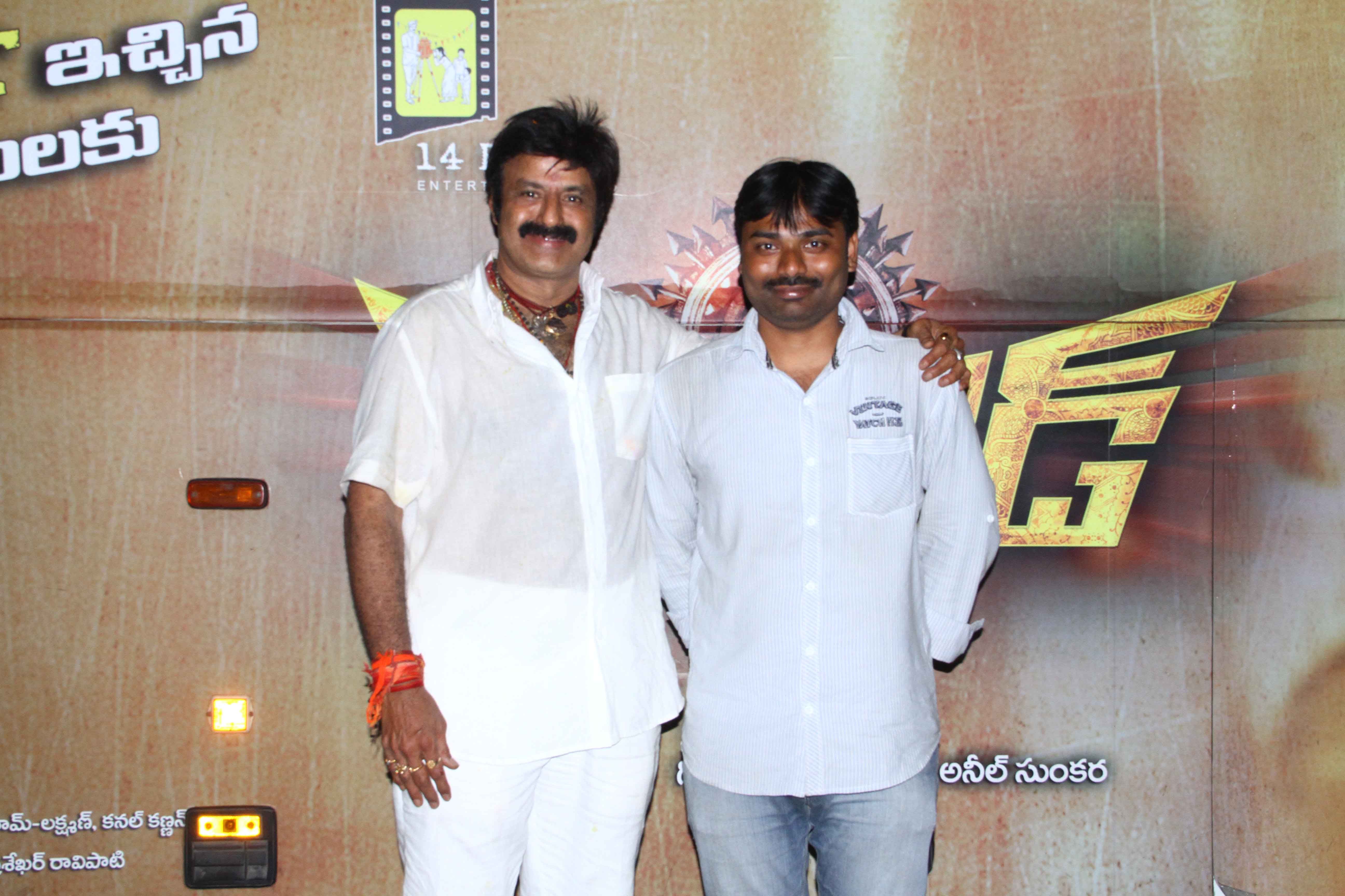 Legend Movie Success Tour Gallery