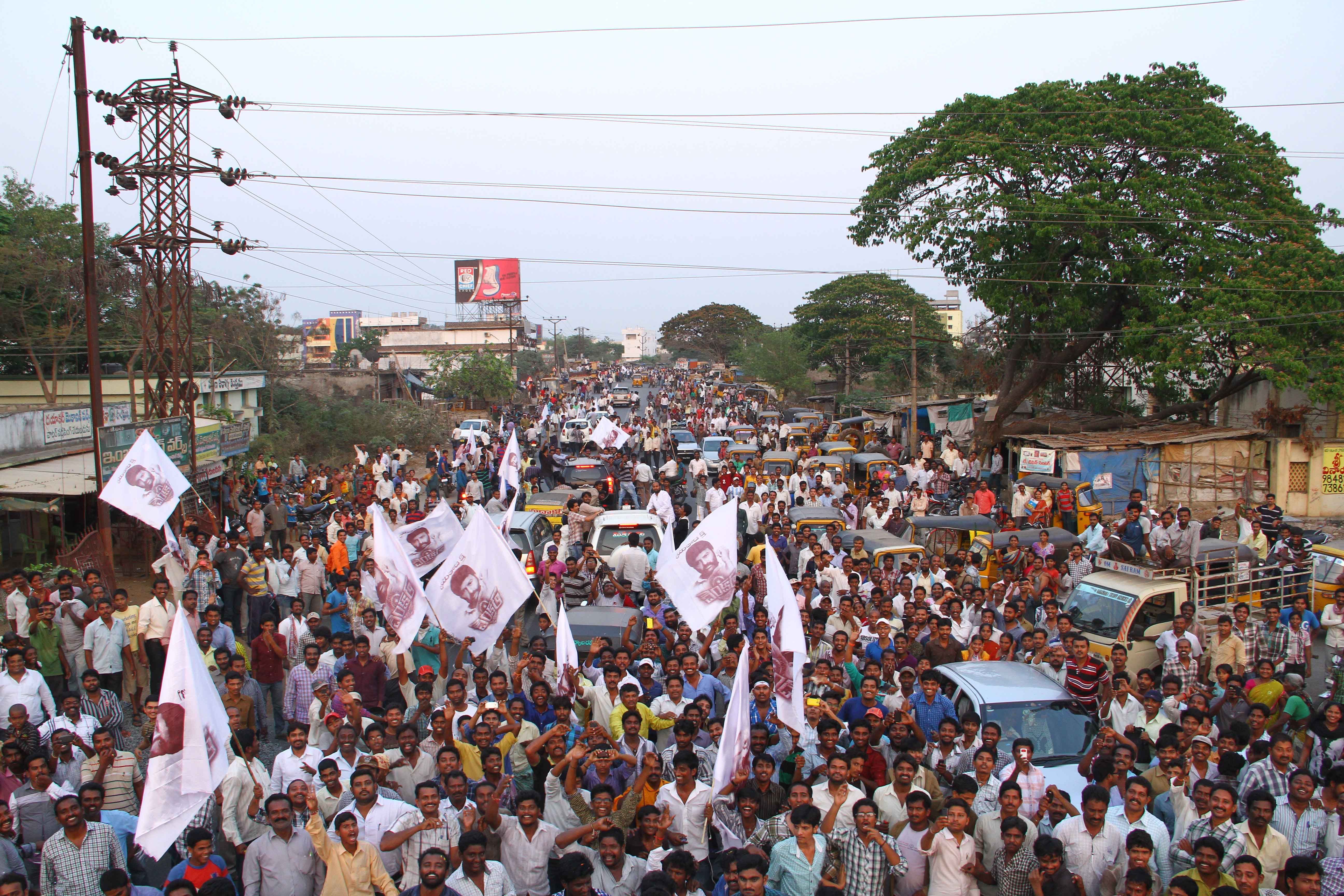 Legend Movie Success Tour Gallery