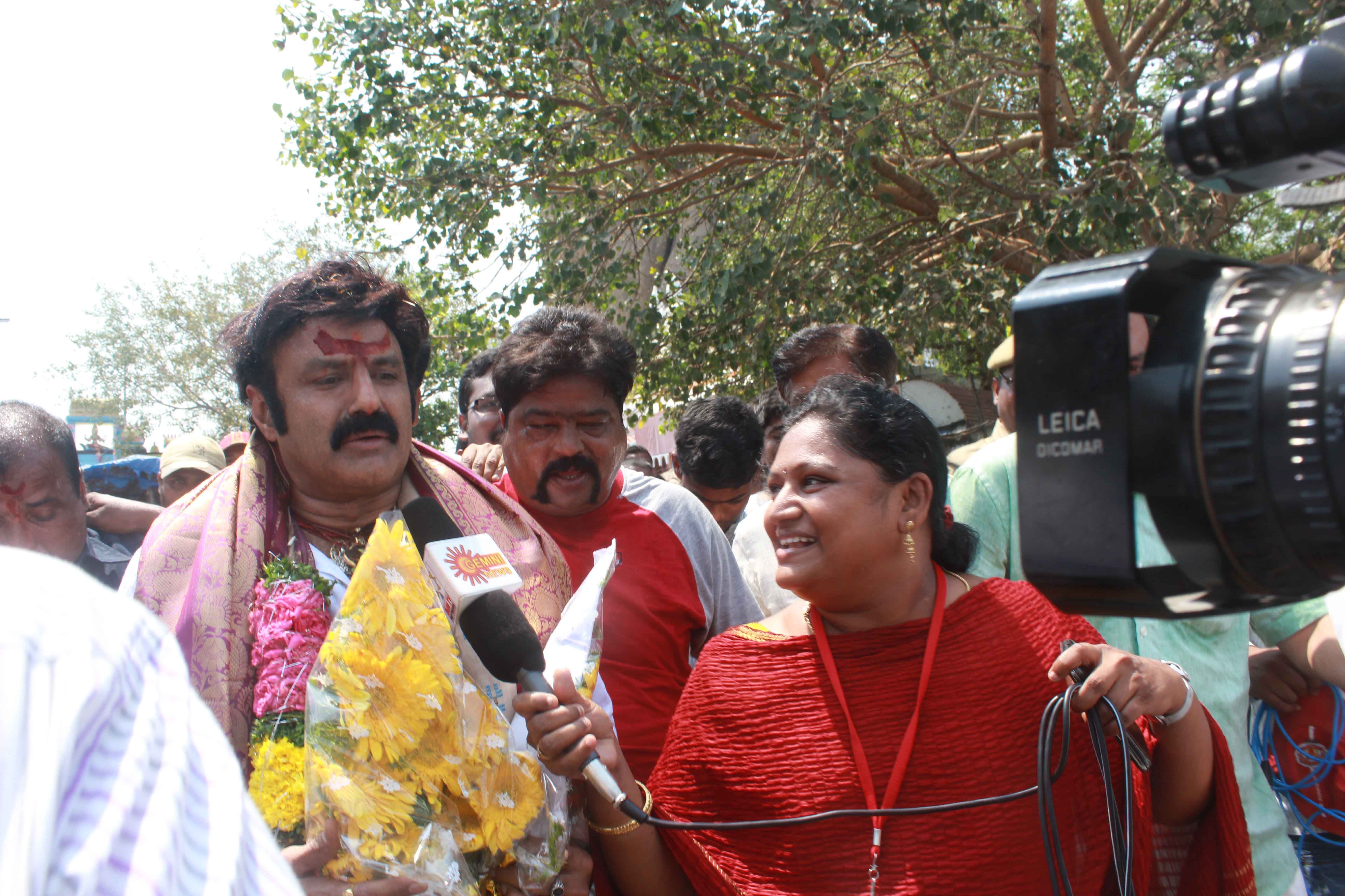 Legend Movie Success Tour Pictures