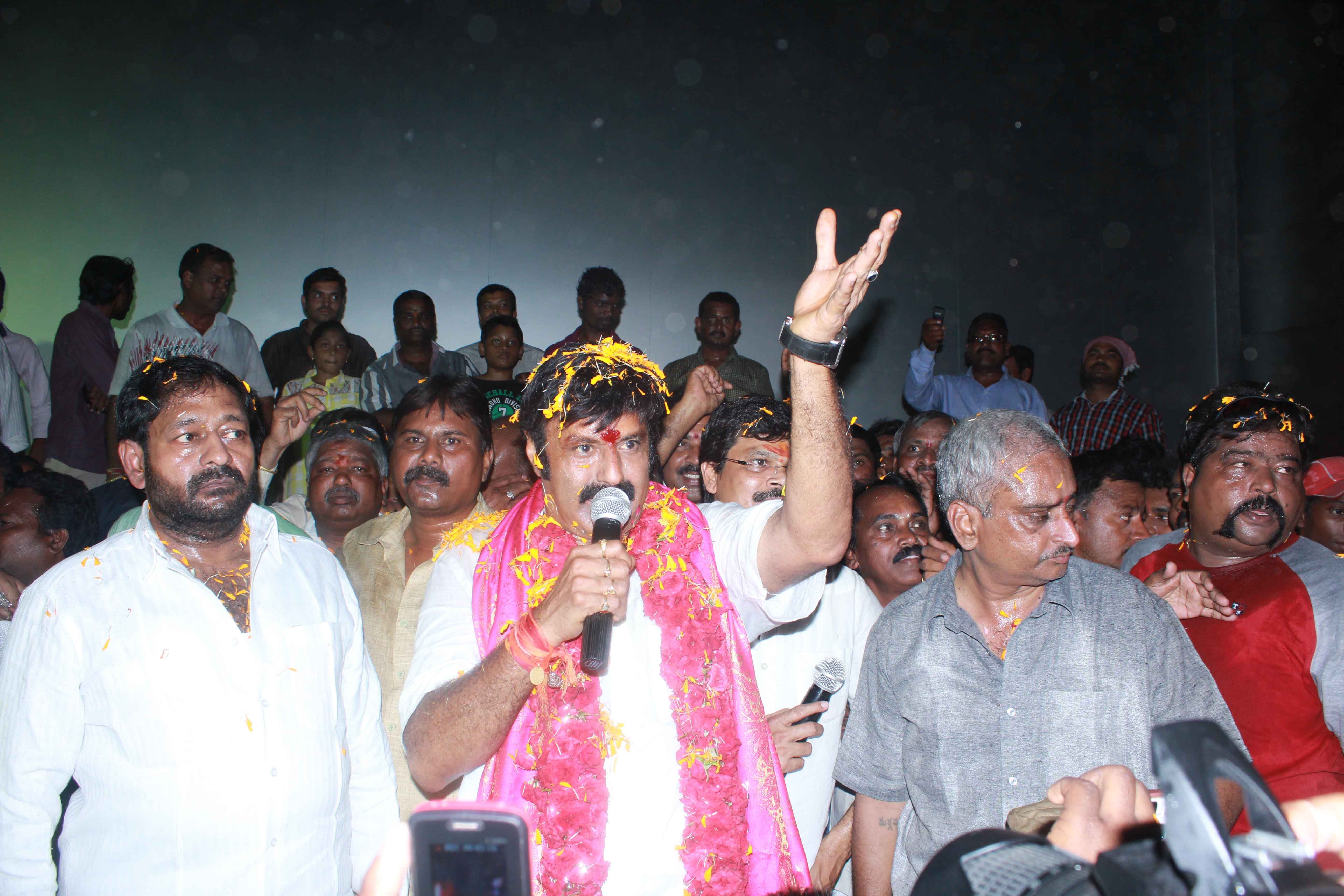 Legend Movie Success Tour Pictures